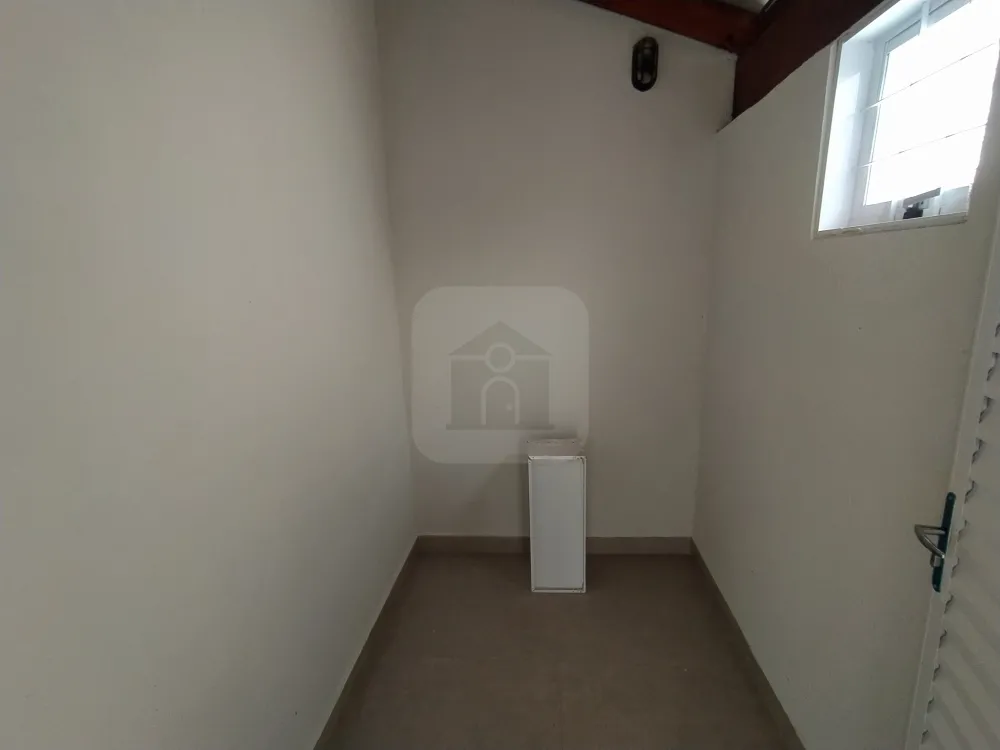 Alugar Casa / Padrão em Uberlândia R$ 1.800,00 - Foto 16