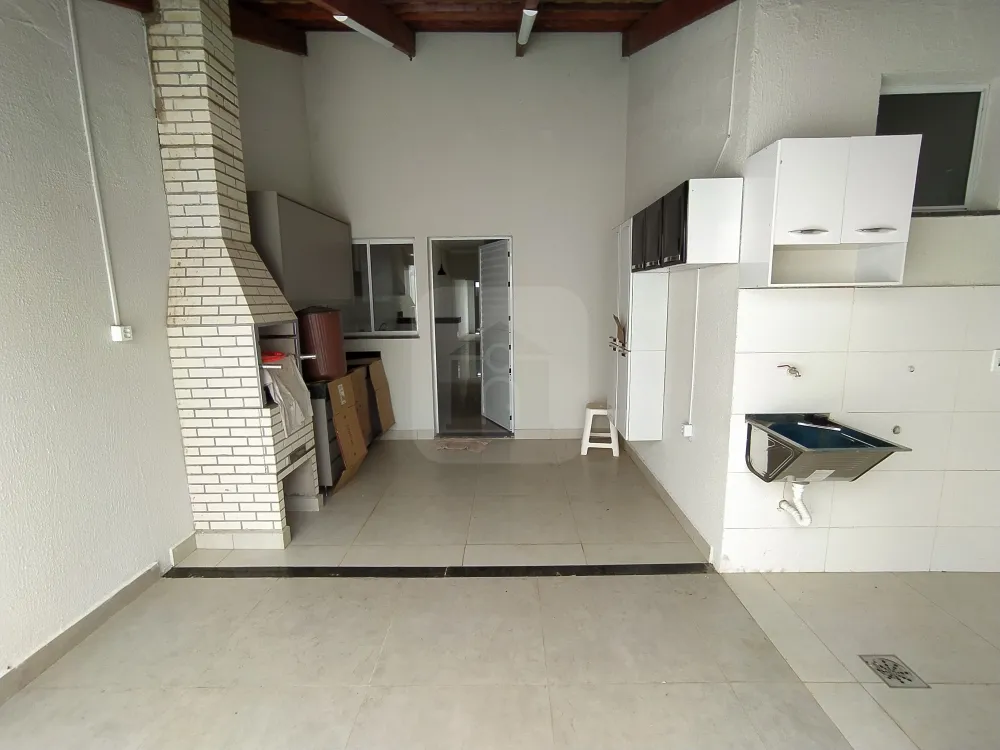 Alugar Casa / Padrão em Uberlândia R$ 1.800,00 - Foto 14