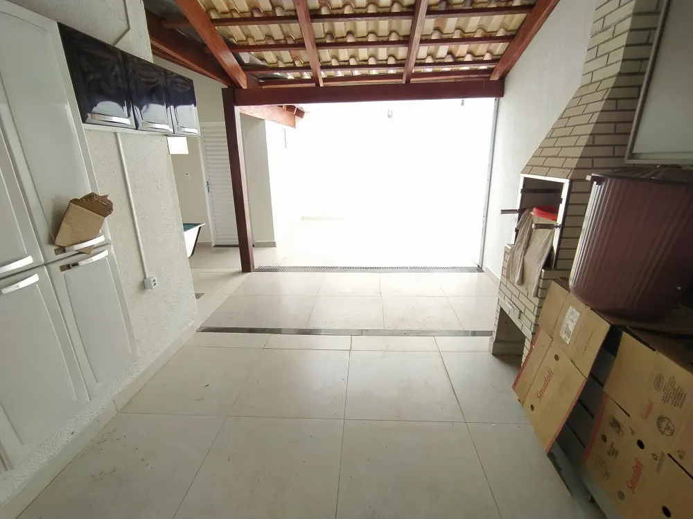 Alugar Casa / Padrão em Uberlândia R$ 1.800,00 - Foto 13