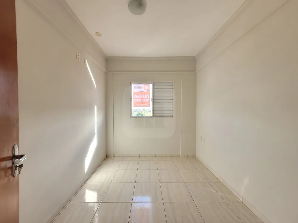 Alugar Apartamento / Padrão em Uberlândia R$ 1.000,00 - Foto 16