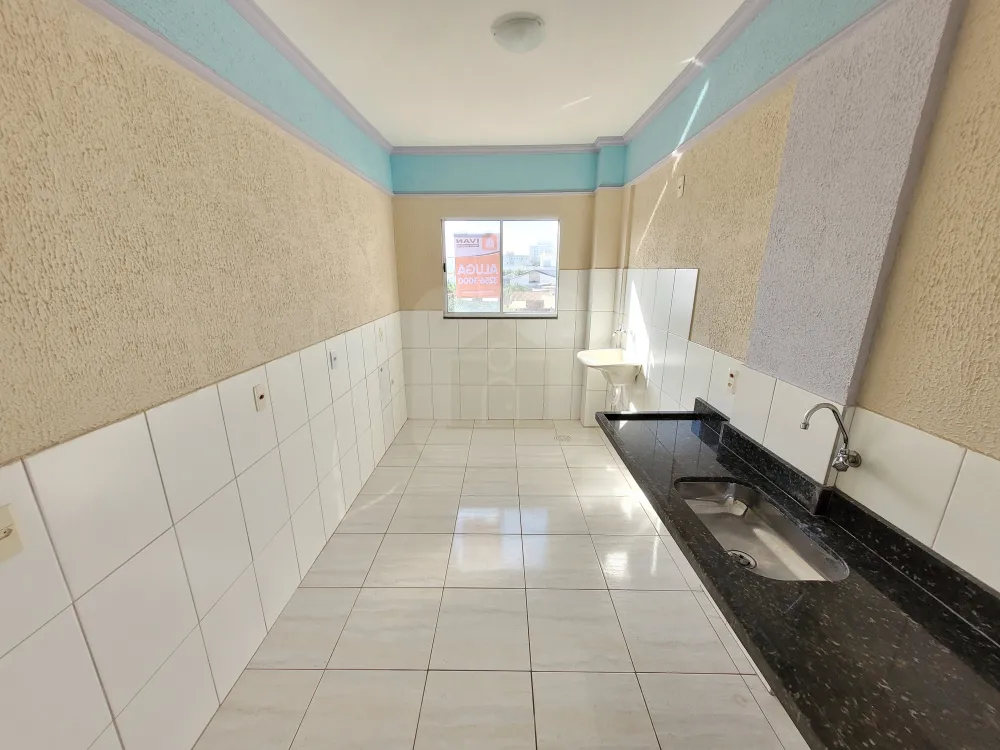 Alugar Apartamento / Padrão em Uberlândia R$ 1.000,00 - Foto 8