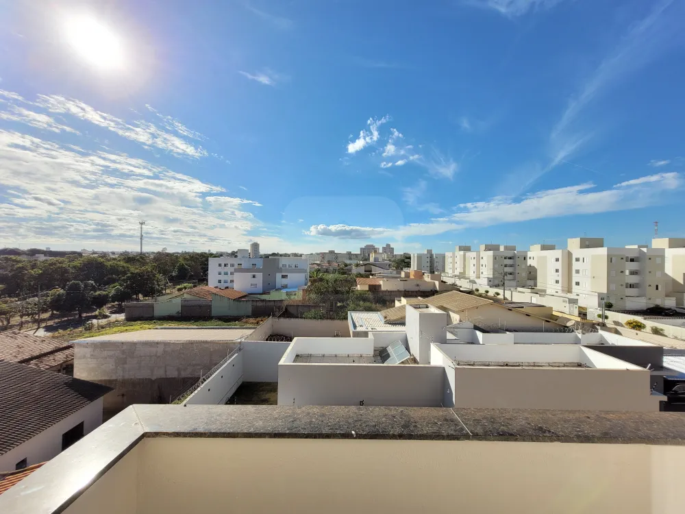 Alugar Apartamento / Padrão em Uberlândia R$ 1.000,00 - Foto 5