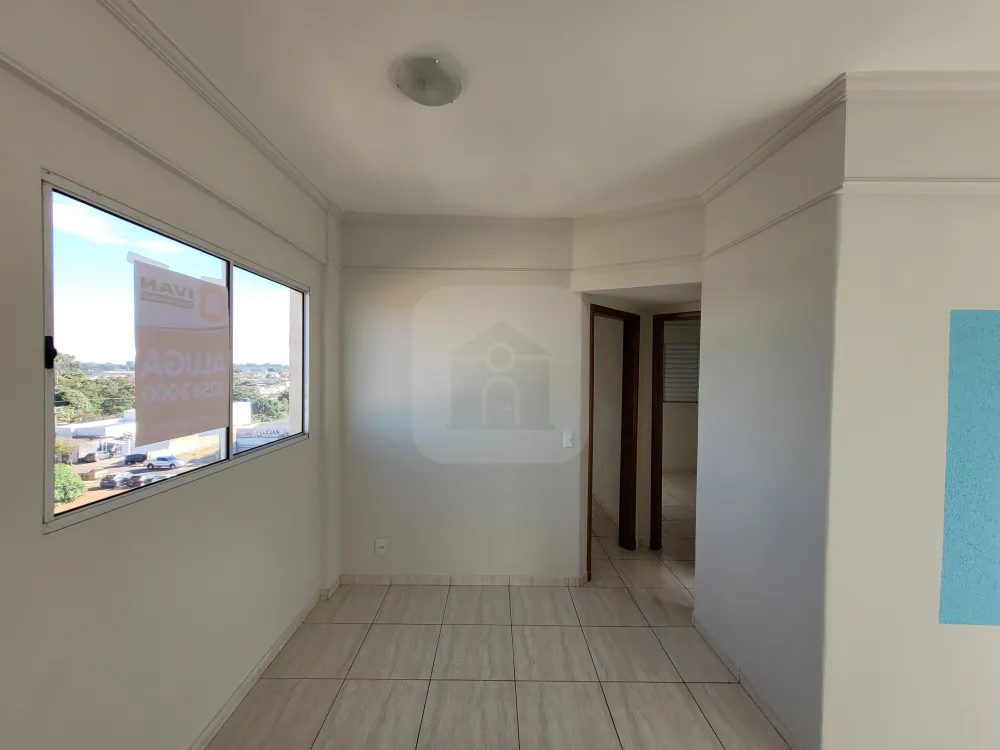 Alugar Apartamento / Padrão em Uberlândia R$ 1.000,00 - Foto 7