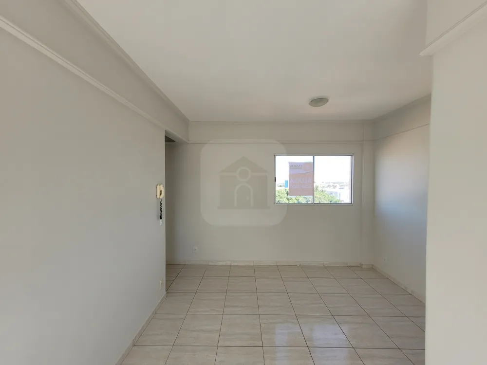 Alugar Apartamento / Padrão em Uberlândia R$ 1.000,00 - Foto 6