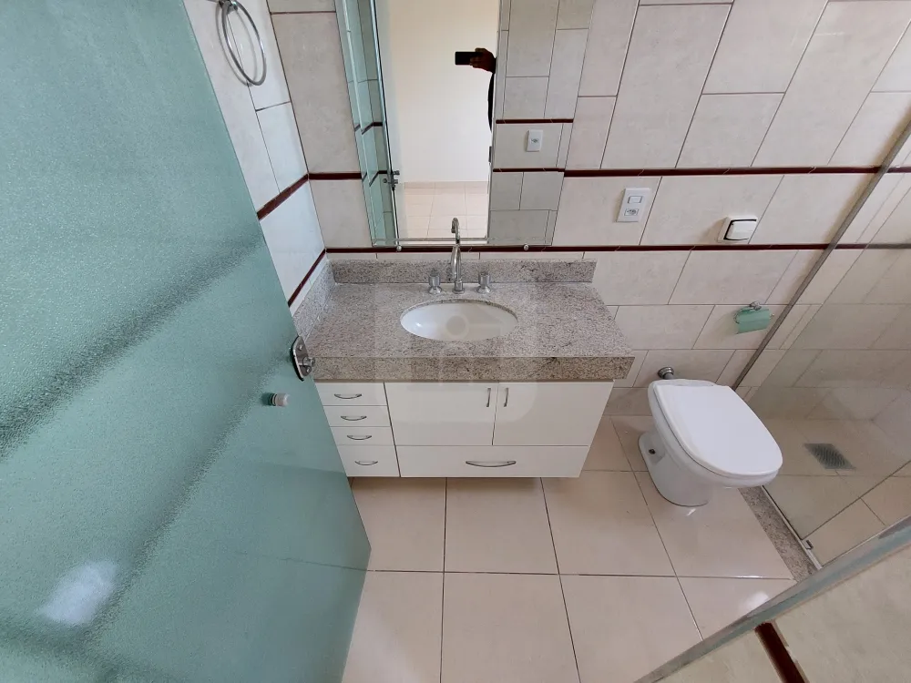Alugar Apartamento / Padrão em Uberlândia R$ 2.900,00 - Foto 24