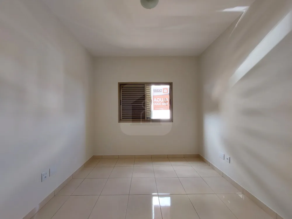 Alugar Apartamento / Padrão em Uberlândia R$ 2.900,00 - Foto 17