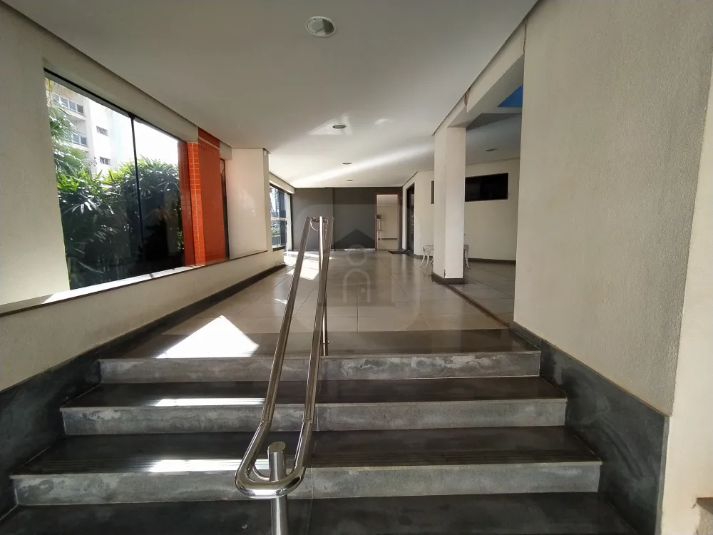 Comprar Apartamento / Padrão em Uberlândia R$ 440.000,00 - Foto 1