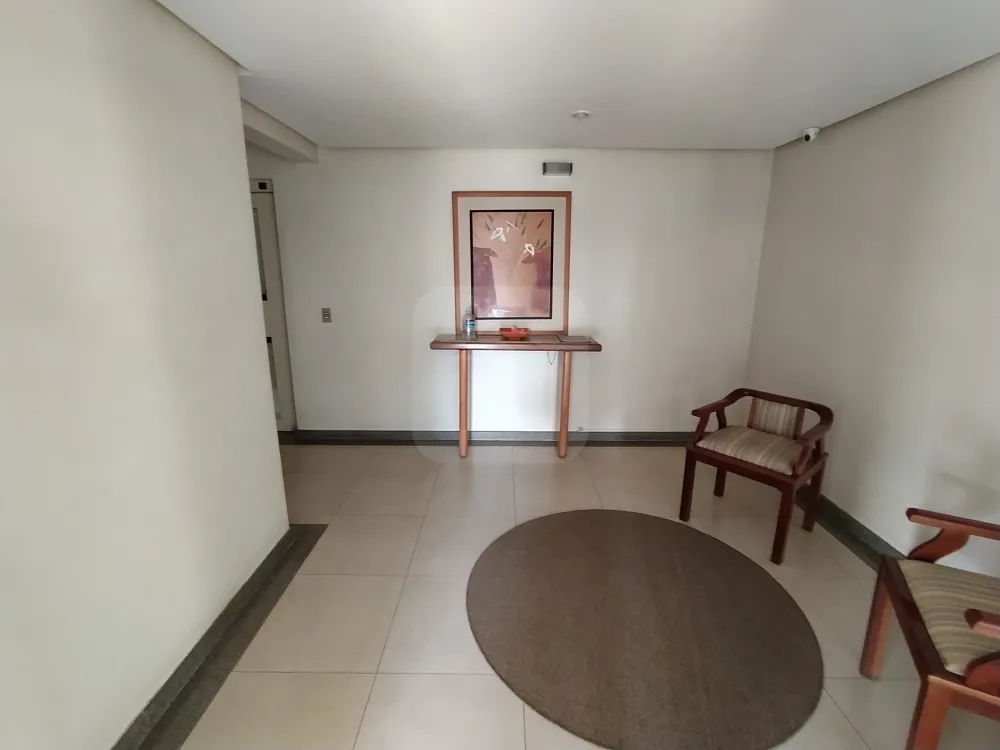 Comprar Apartamento / Padrão em Uberlândia R$ 440.000,00 - Foto 2