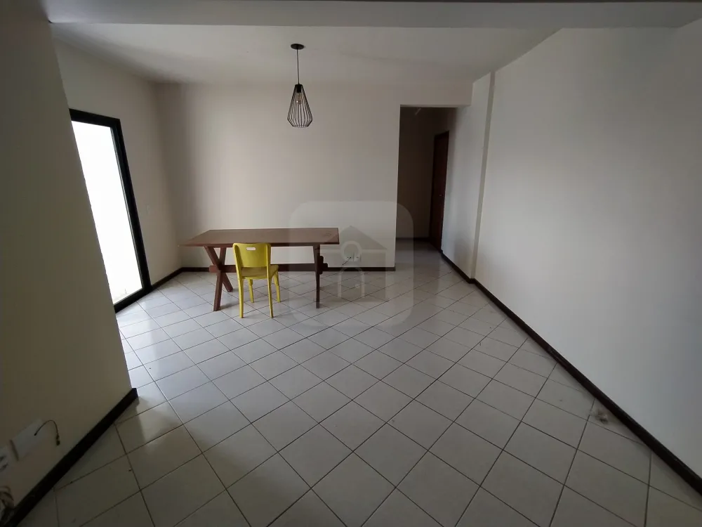 Comprar Apartamento / Padrão em Uberlândia R$ 440.000,00 - Foto 4