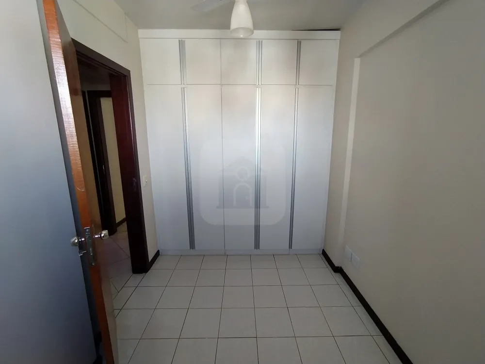 Comprar Apartamento / Padrão em Uberlândia R$ 440.000,00 - Foto 9