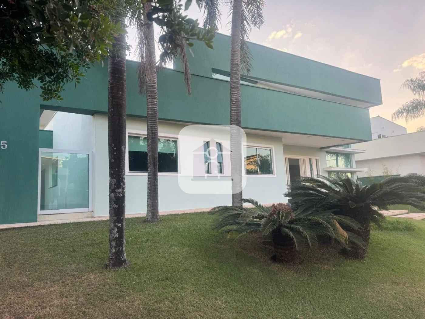 Alugar Casa / Condomínio ou Loteamento Fechado em Uberlândia R$ 15.000,00 - Foto 2