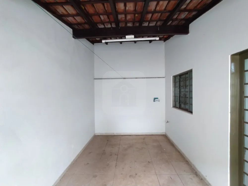 Alugar Casa / Padrão em Uberlândia R$ 950,00 - Foto 12