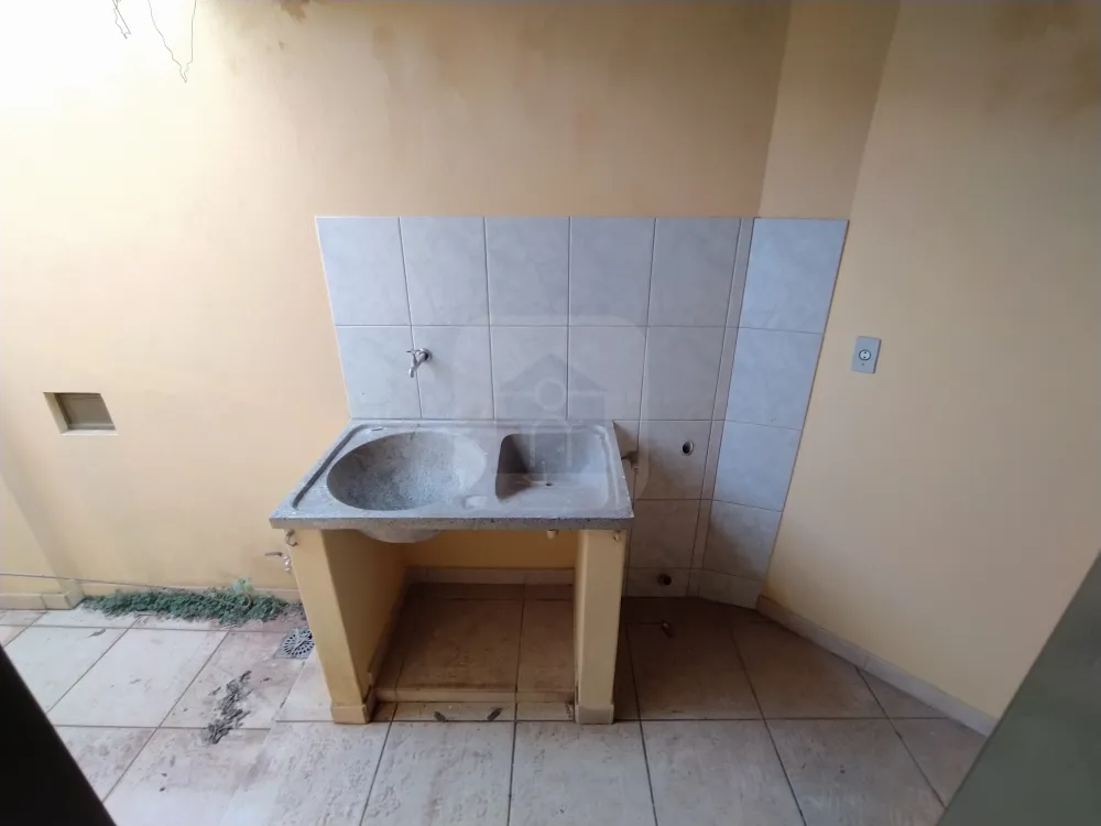 Alugar Casa / Padrão em Uberlândia R$ 950,00 - Foto 13