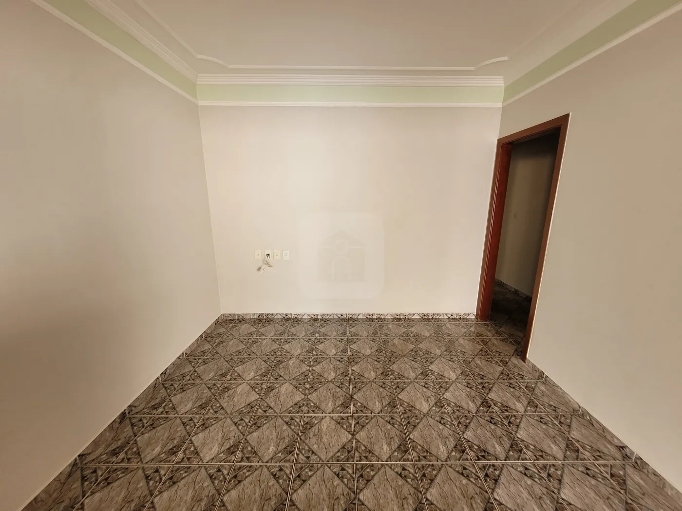 Alugar Casa / Padrão em Uberlândia R$ 2.600,00 - Foto 4