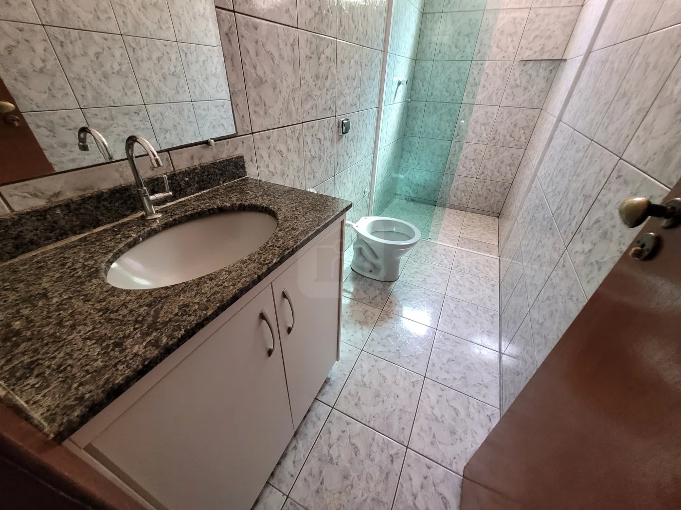 Alugar Casa / Padrão em Uberlândia R$ 2.600,00 - Foto 11