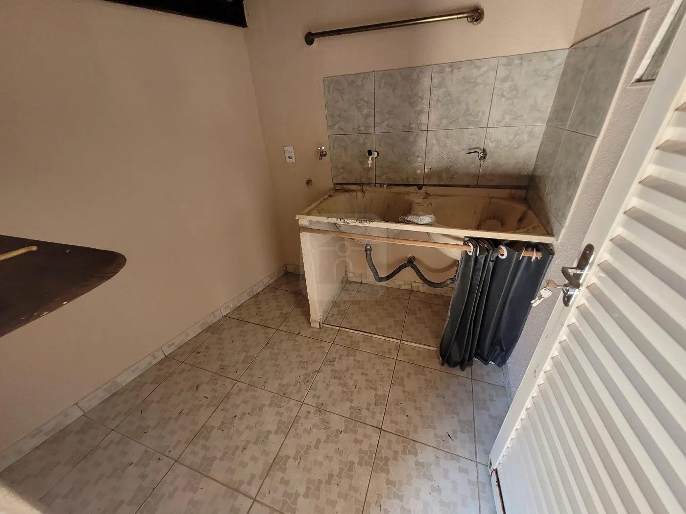 Alugar Casa / Padrão em Uberlândia R$ 2.600,00 - Foto 16