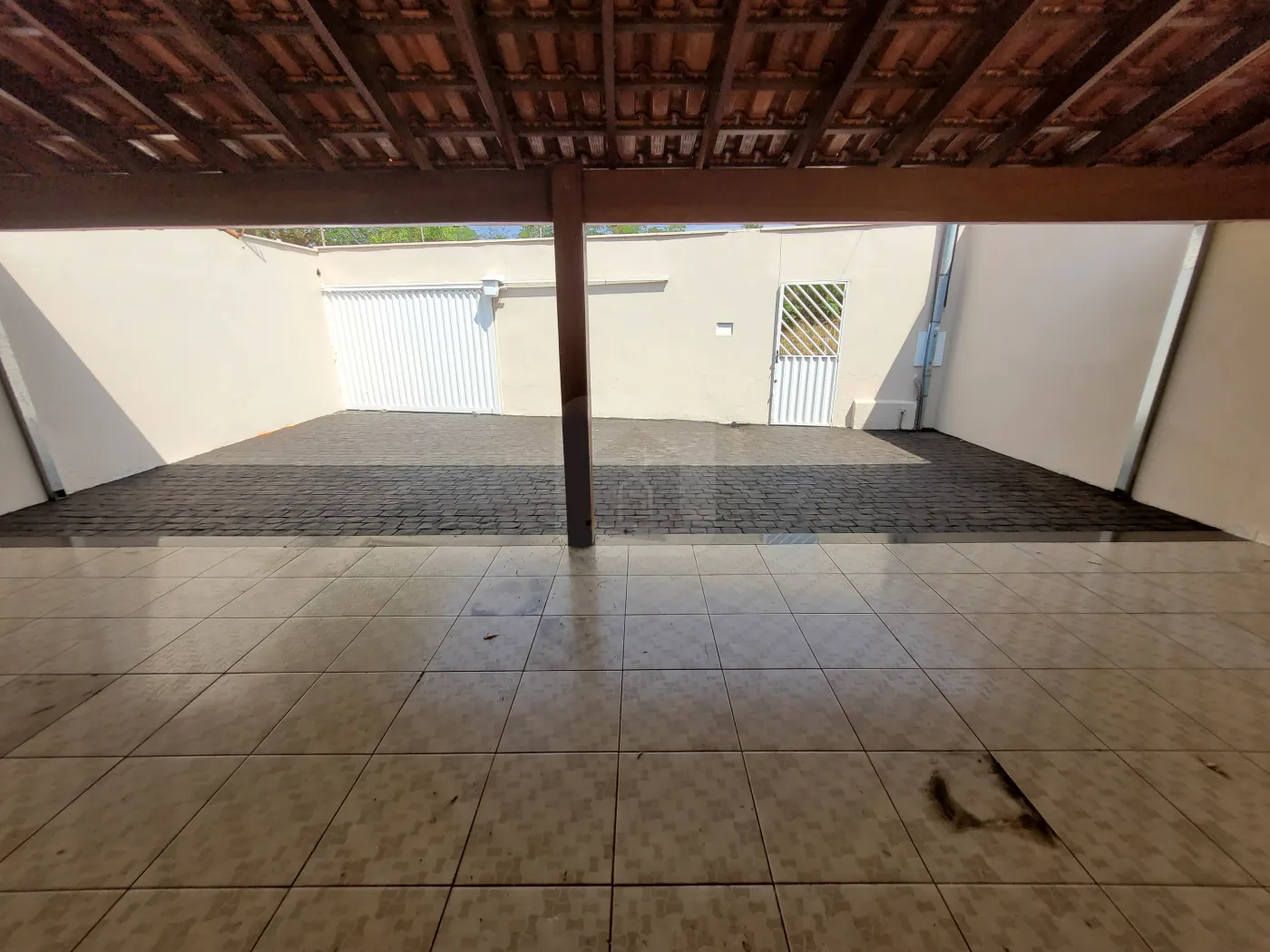Alugar Casa / Padrão em Uberlândia R$ 2.600,00 - Foto 22