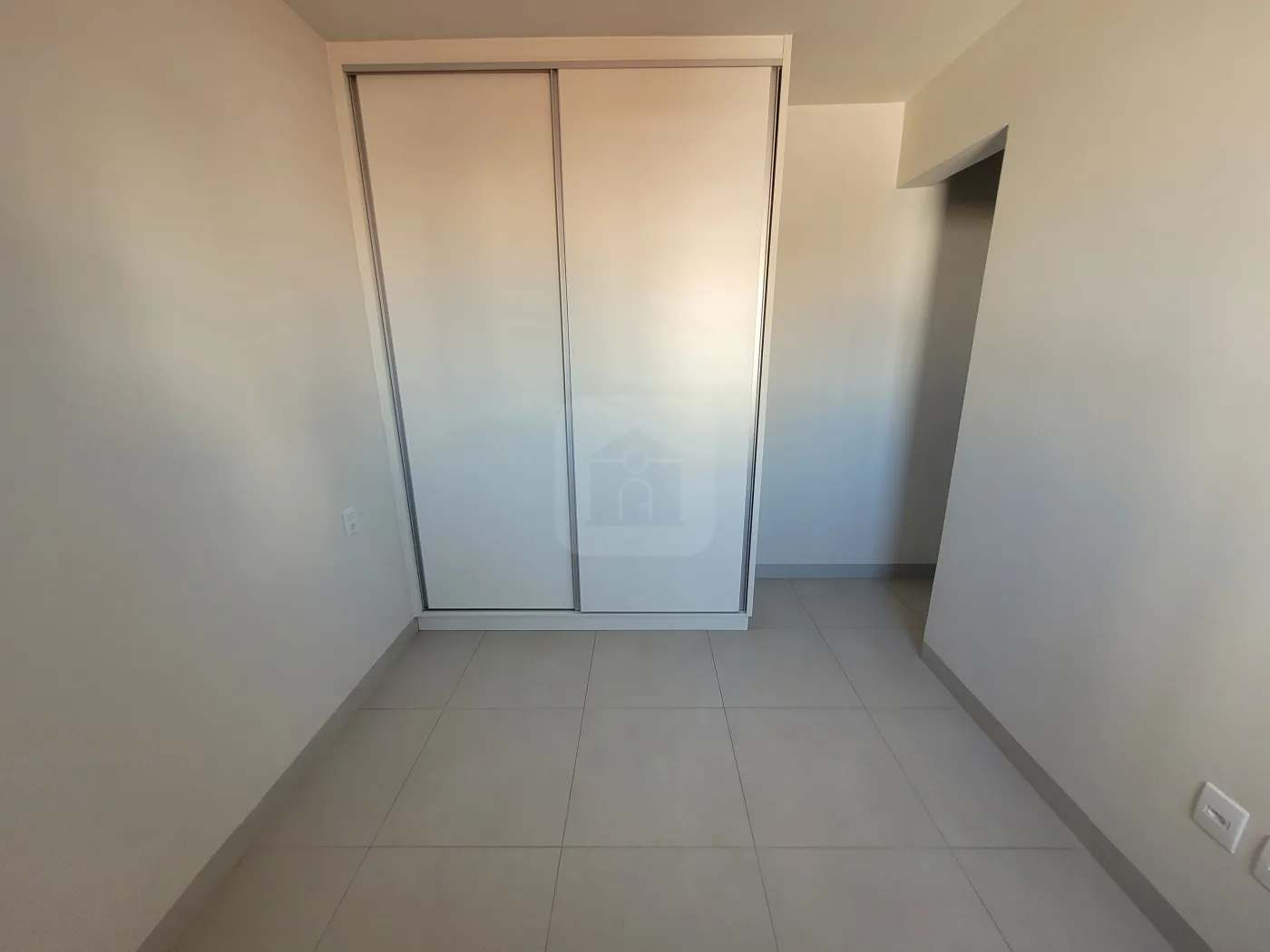 Alugar Apartamento / Padrão em Uberlândia R$ 2.250,00 - Foto 15