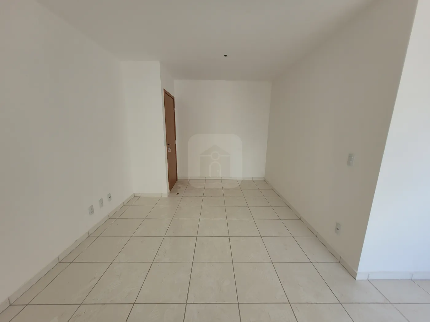 Alugar Apartamento / Padrão em Uberlândia R$ 950,00 - Foto 4