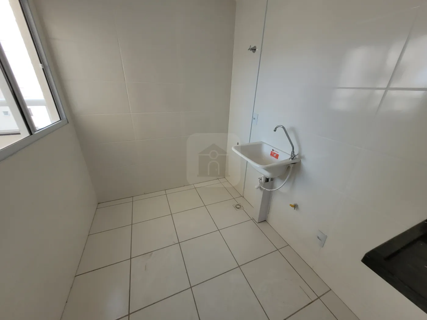 Alugar Apartamento / Padrão em Uberlândia R$ 950,00 - Foto 8