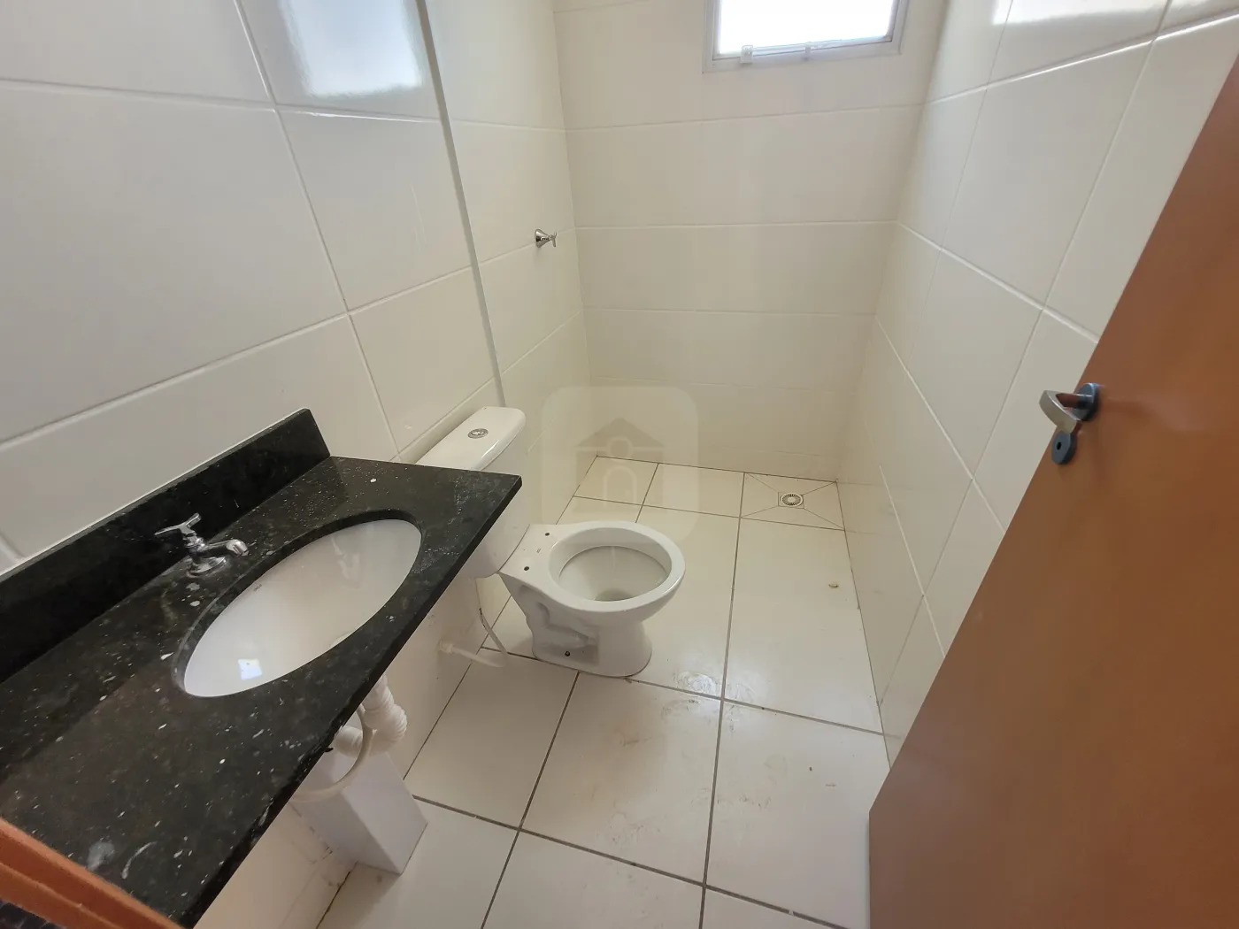 Alugar Apartamento / Padrão em Uberlândia R$ 950,00 - Foto 12
