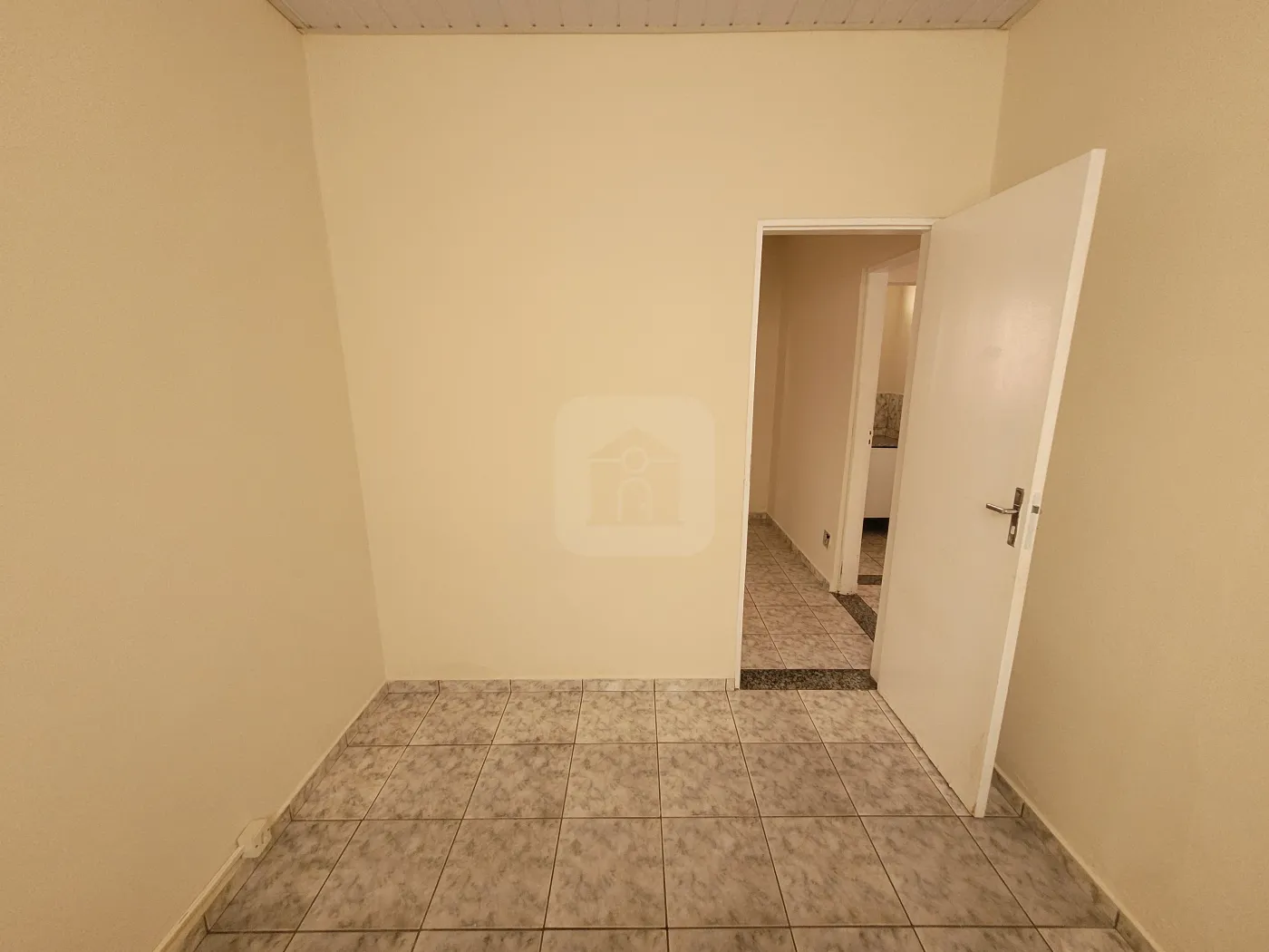 Alugar Casa / Padrão em Uberlândia R$ 1.500,00 - Foto 7