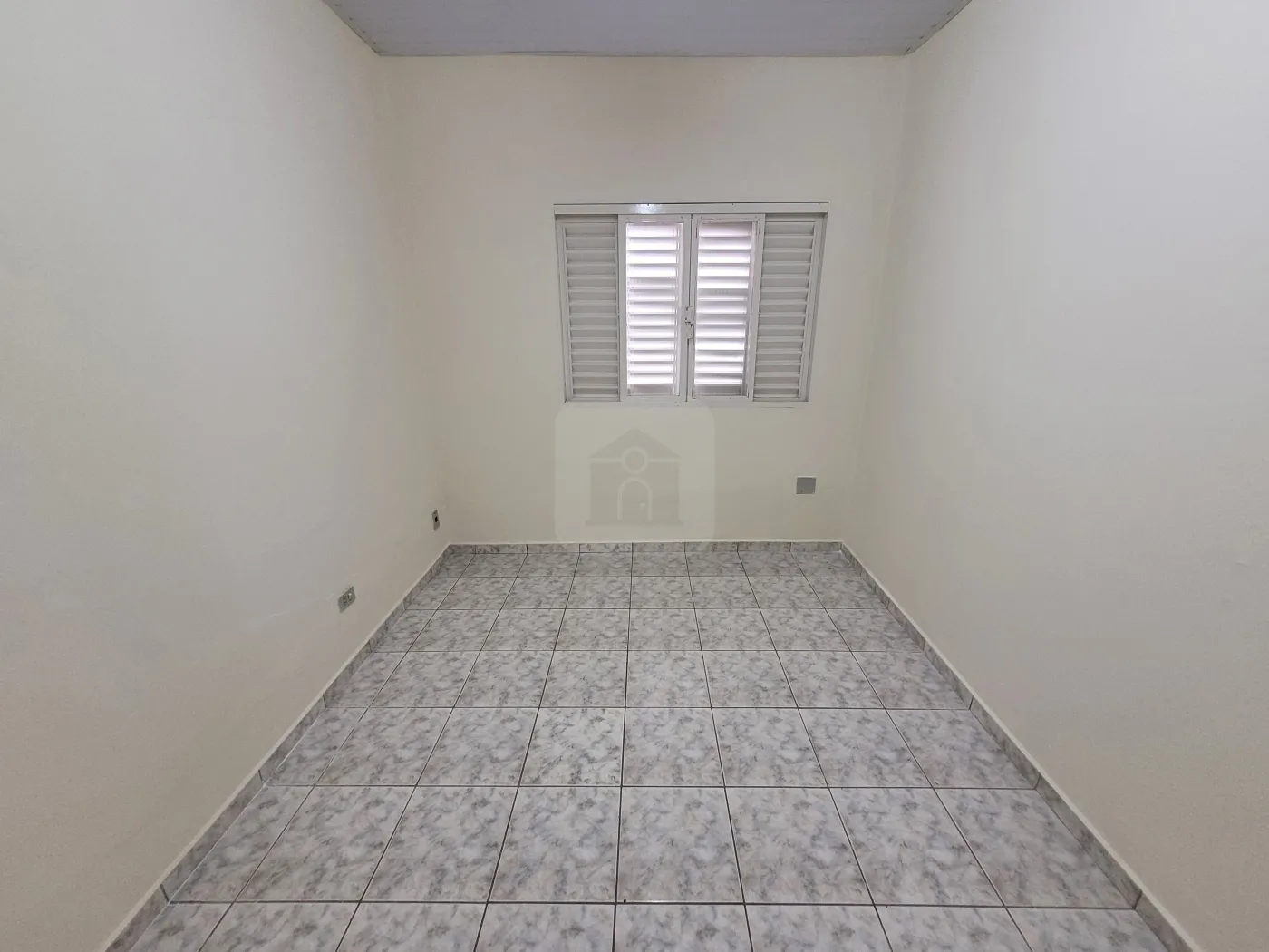 Alugar Casa / Padrão em Uberlândia R$ 1.500,00 - Foto 8
