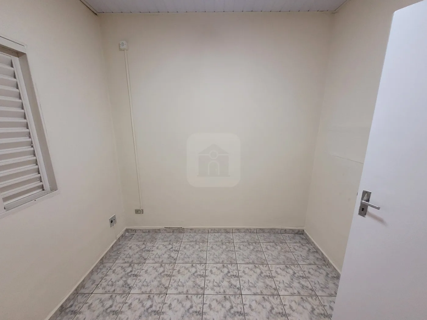 Alugar Casa / Padrão em Uberlândia R$ 1.500,00 - Foto 10