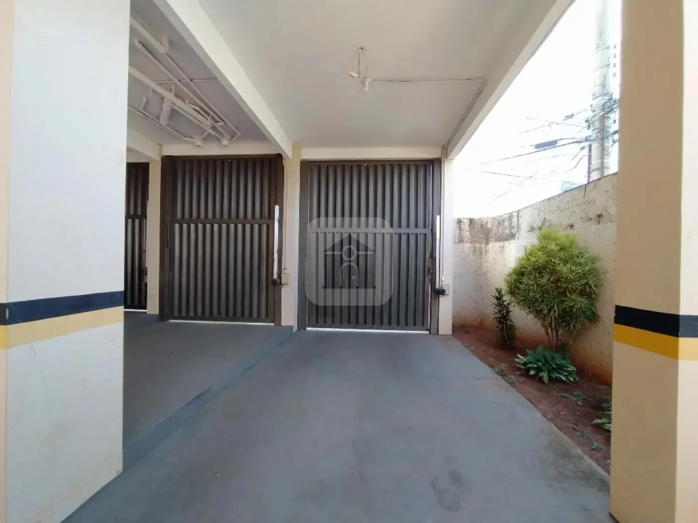 Alugar Apartamento / Padrão em Uberlândia R$ 2.500,00 - Foto 3