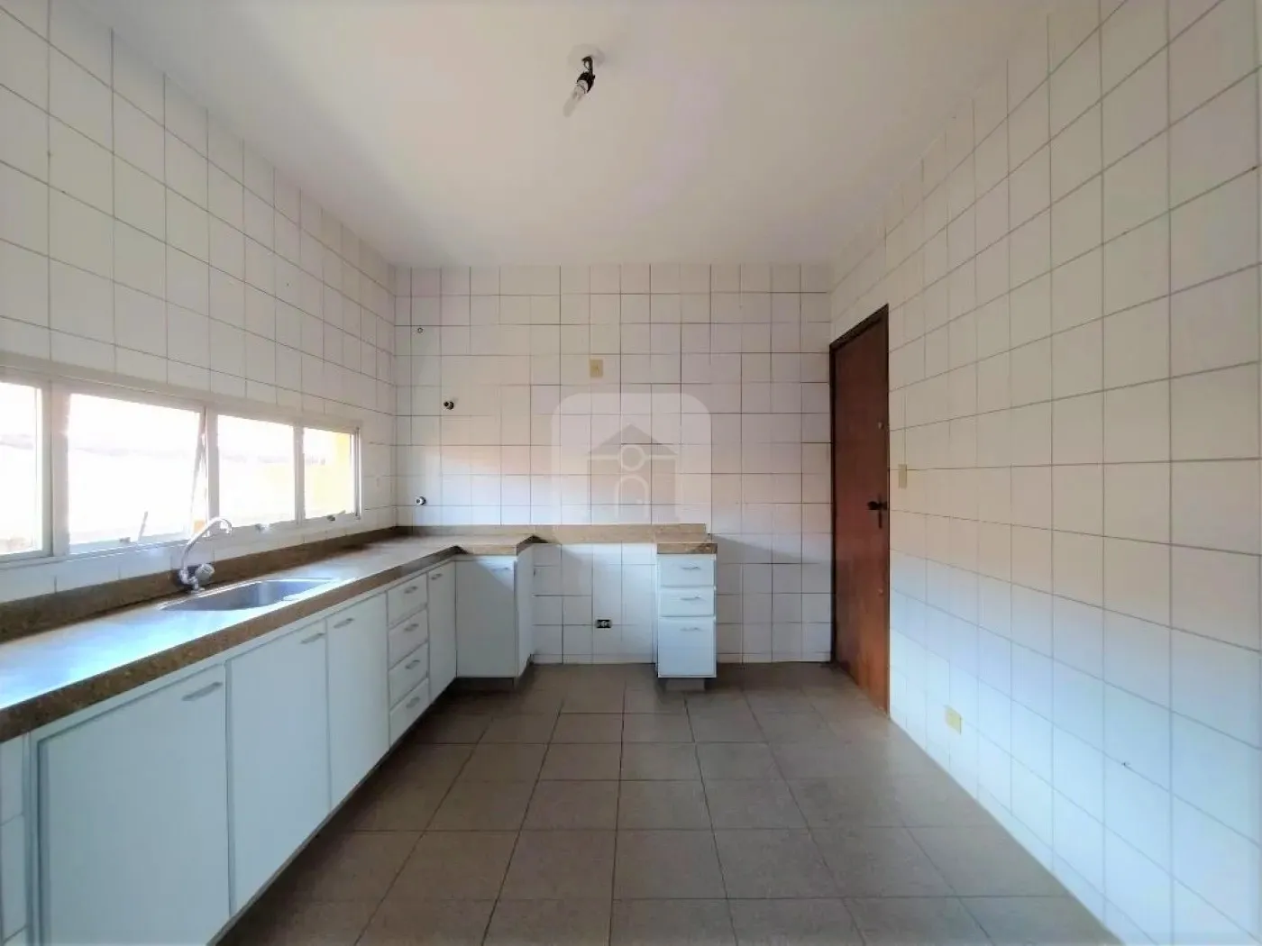 Alugar Apartamento / Padrão em Uberlândia R$ 2.500,00 - Foto 10