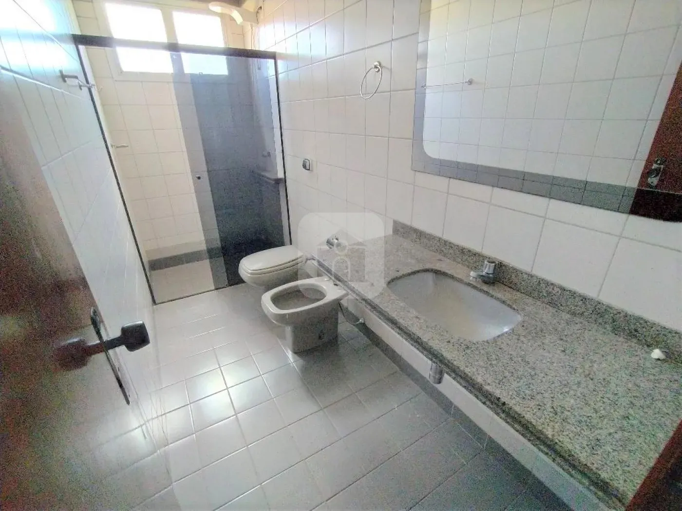 Alugar Apartamento / Padrão em Uberlândia R$ 2.500,00 - Foto 16