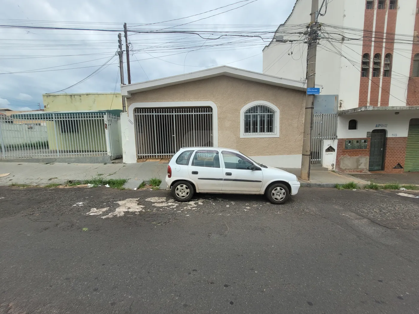 Comprar Casa / Padrão em Uberlândia - Foto 1