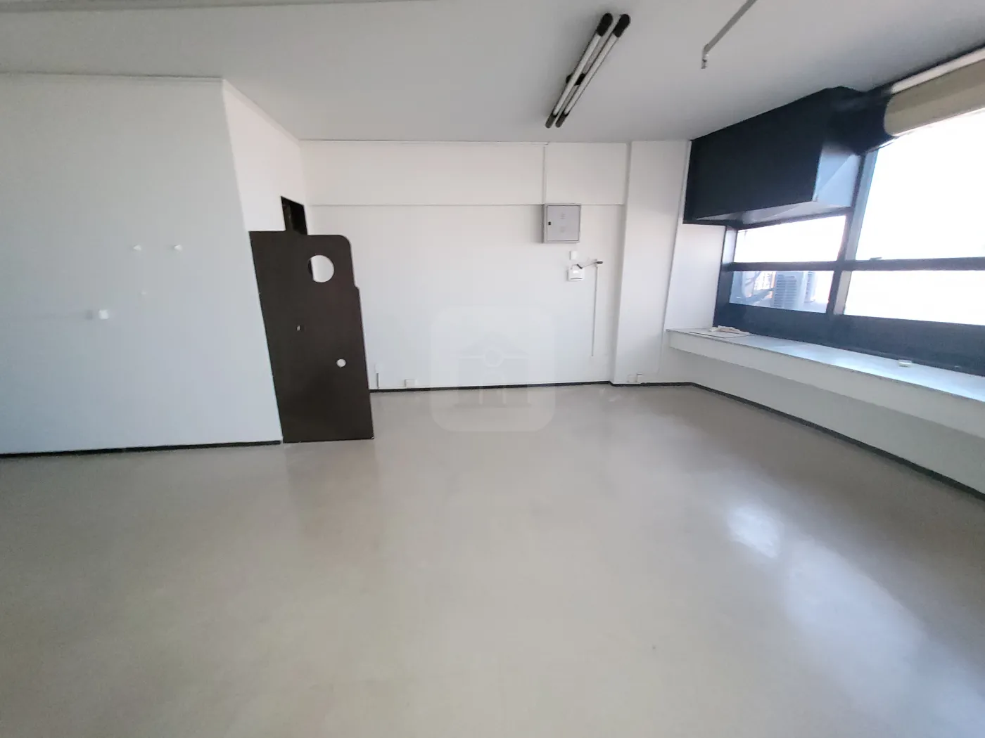 Comprar Comercial / Sala Comercial Condomínio em Uberlândia R$ 145.000,00 - Foto 6