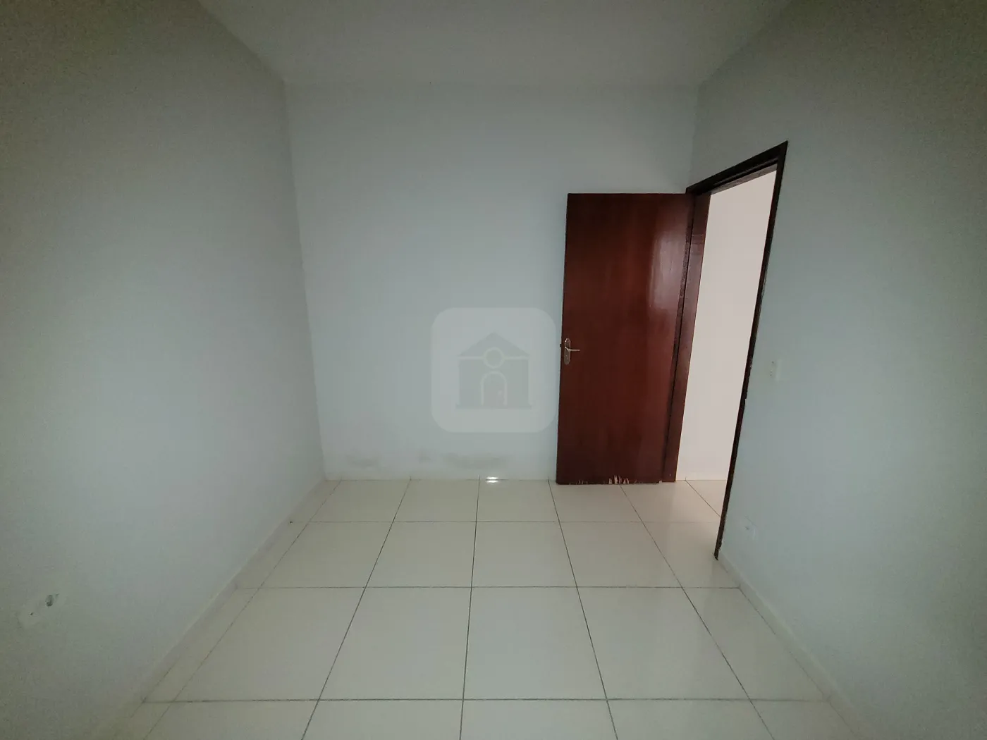 Alugar Casa / Padrão em Uberlândia R$ 950,00 - Foto 7