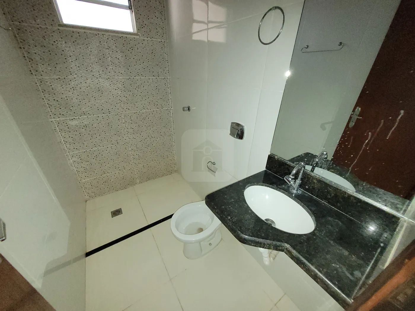Alugar Casa / Padrão em Uberlândia R$ 950,00 - Foto 10