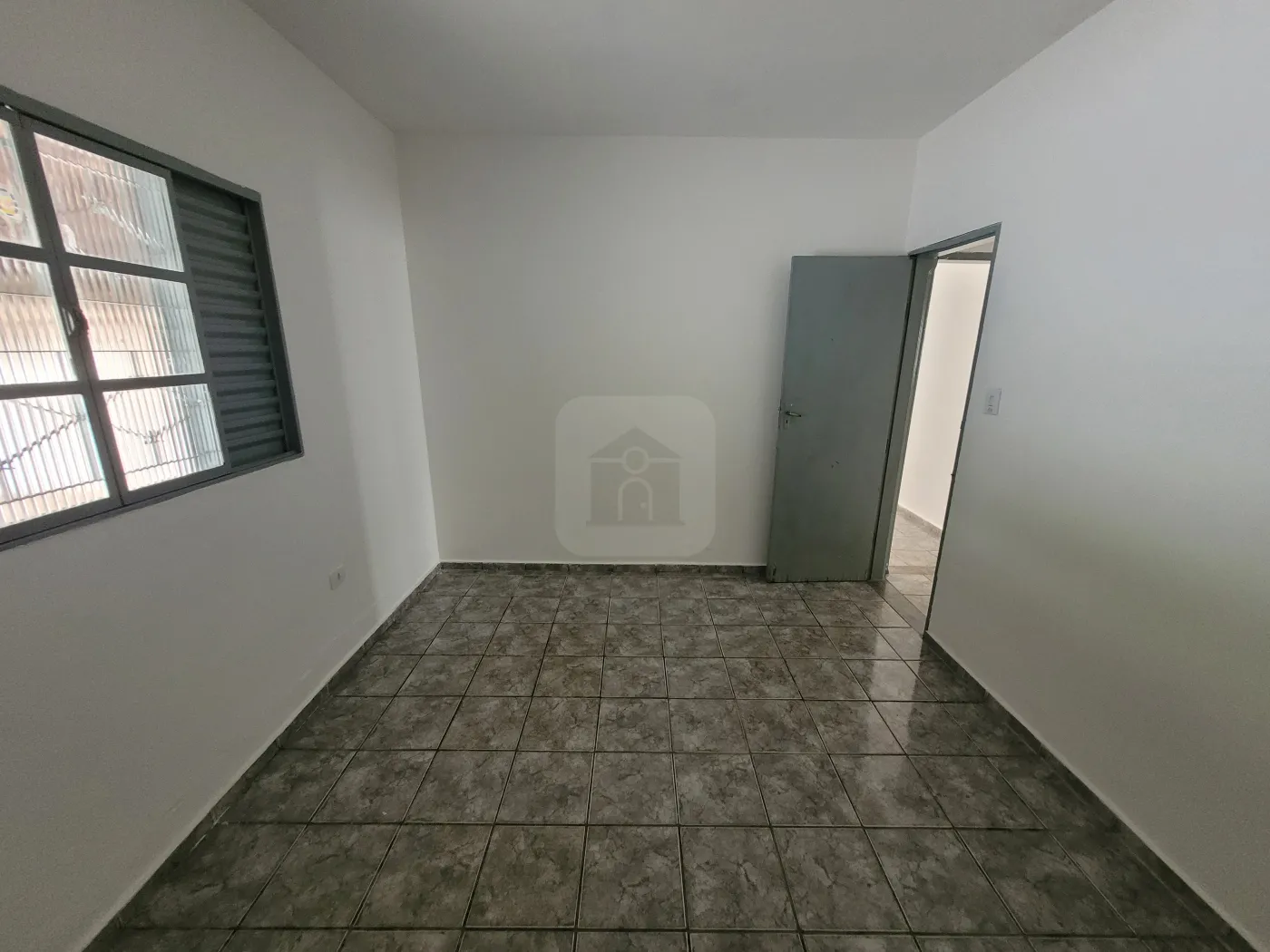 Alugar Casa / Padrão em Uberlândia R$ 1.750,00 - Foto 7