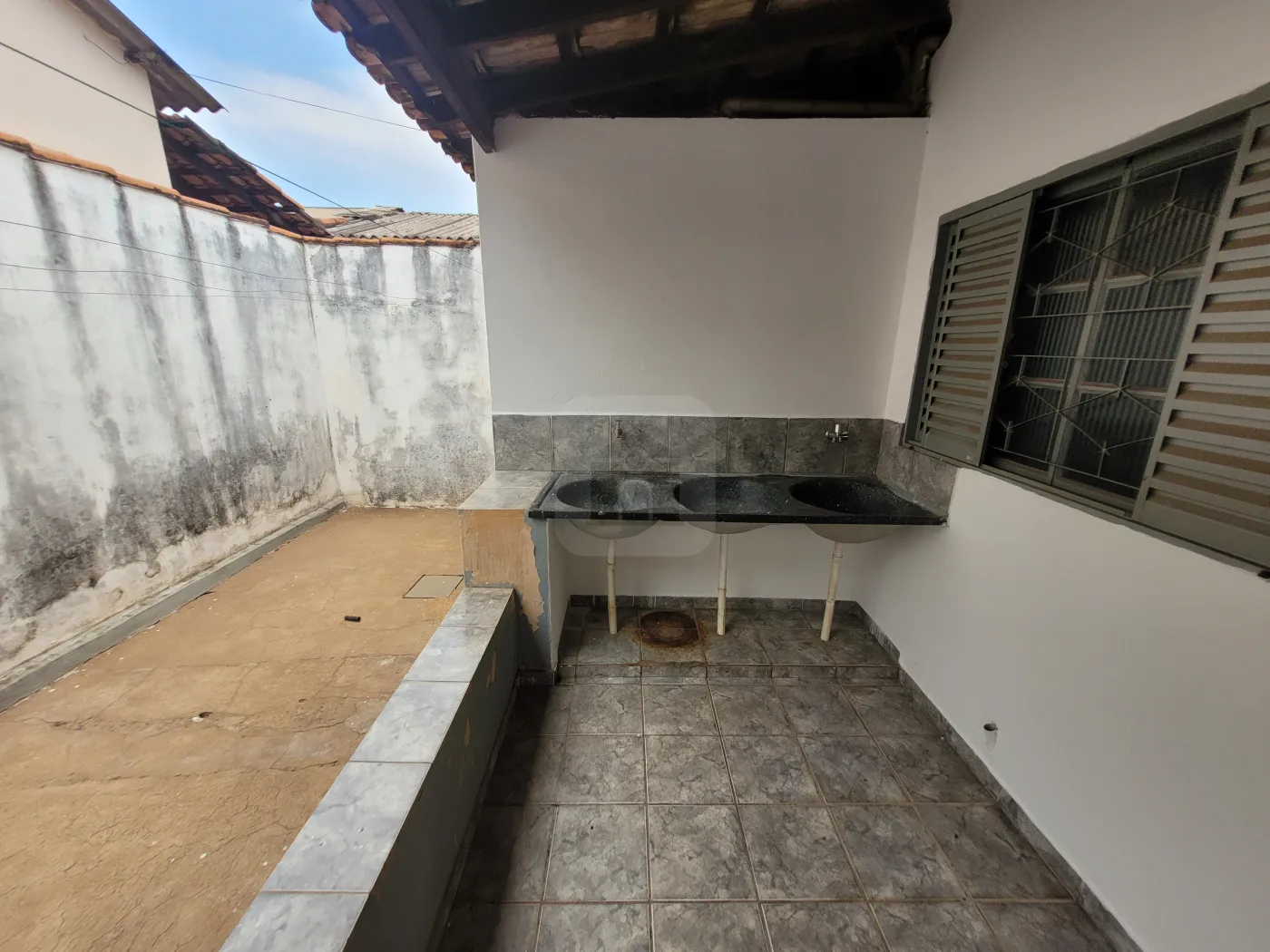 Alugar Casa / Padrão em Uberlândia R$ 1.750,00 - Foto 14