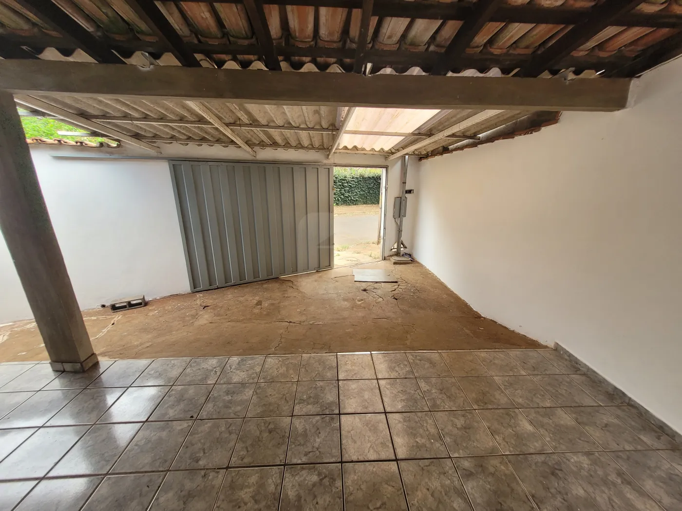 Alugar Casa / Padrão em Uberlândia R$ 1.750,00 - Foto 18