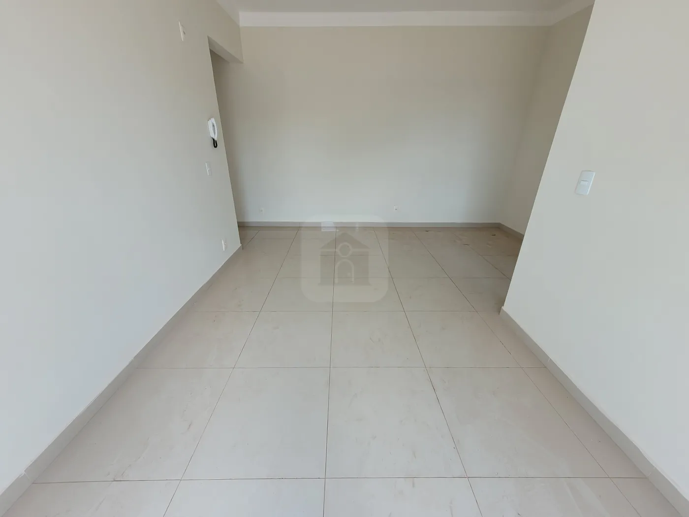 Alugar Apartamento / Padrão em Uberlândia R$ 2.000,00 - Foto 4
