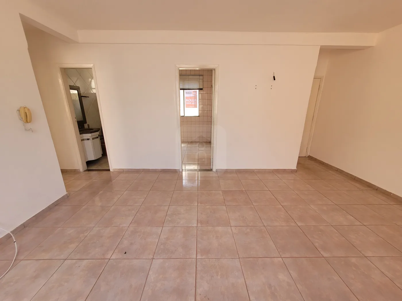 Alugar Apartamento / Padrão em Uberlândia R$ 600,00 - Foto 3