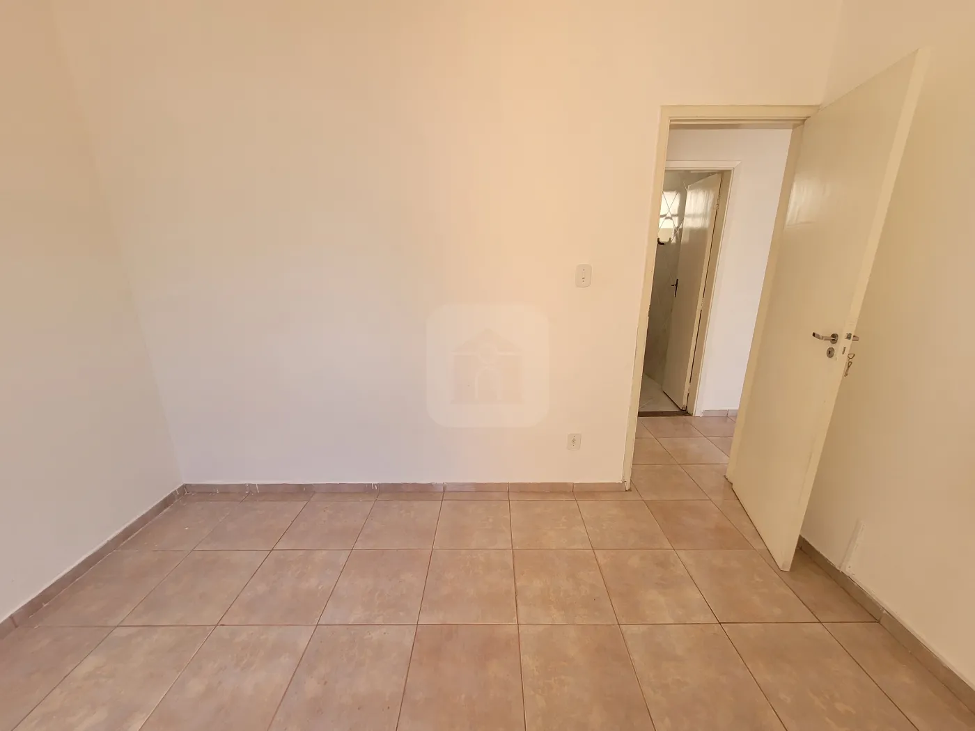 Alugar Apartamento / Padrão em Uberlândia R$ 600,00 - Foto 8
