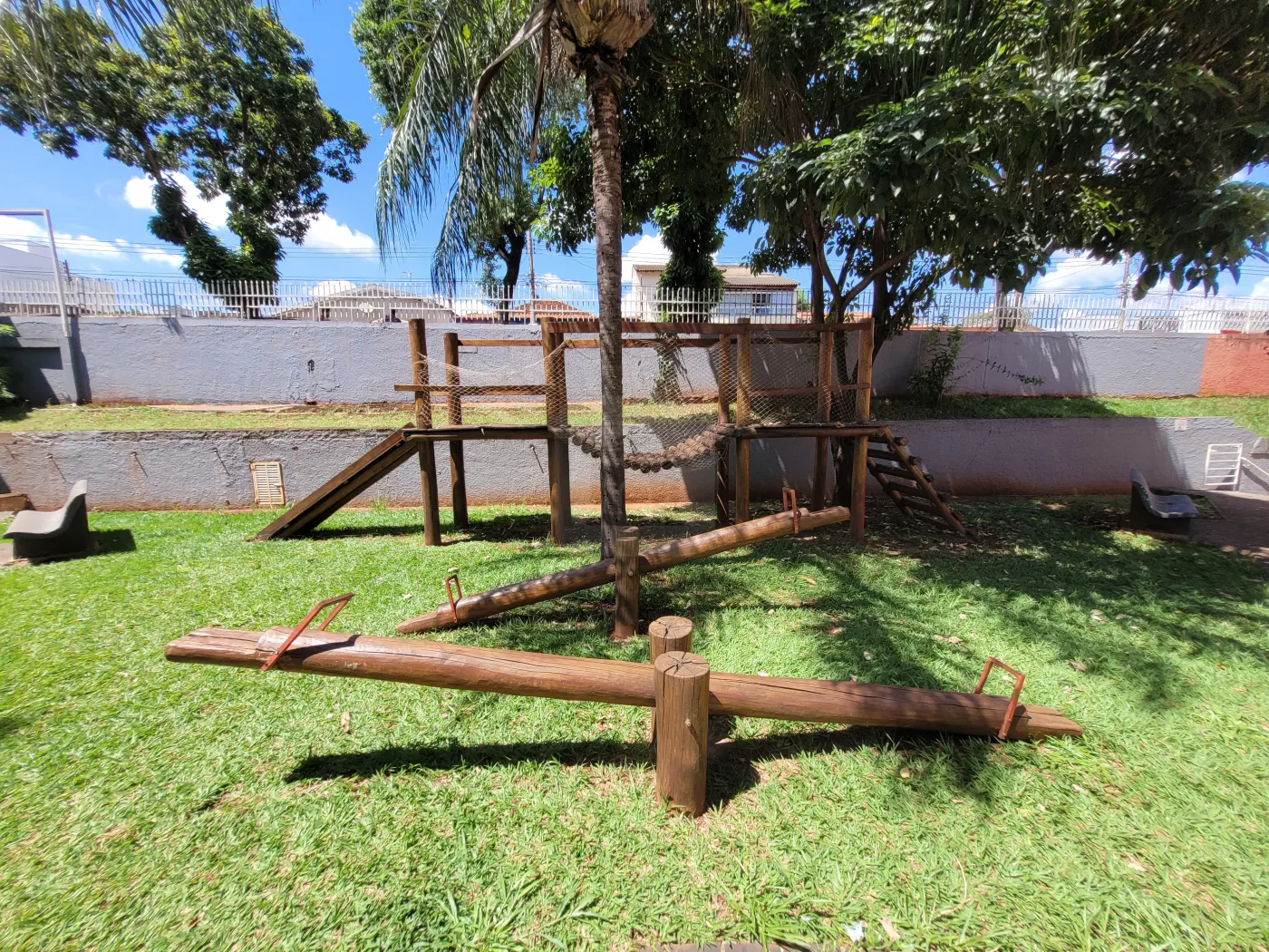 Alugar Apartamento / Padrão em Uberlândia R$ 600,00 - Foto 16