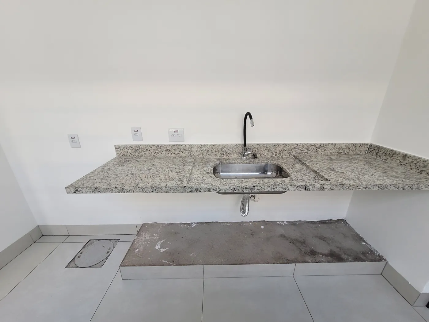 Alugar Comercial / Casa Comercial em Uberlândia R$ 9.000,00 - Foto 7