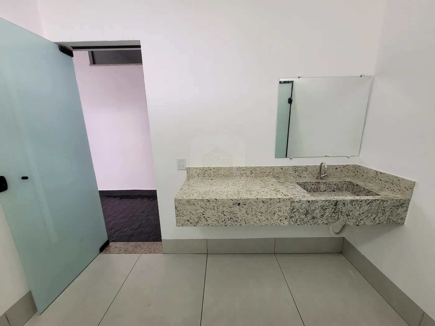 Alugar Comercial / Casa Comercial em Uberlândia R$ 9.000,00 - Foto 11