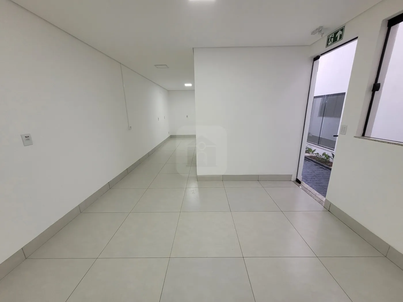 Alugar Comercial / Casa Comercial em Uberlândia R$ 9.000,00 - Foto 19