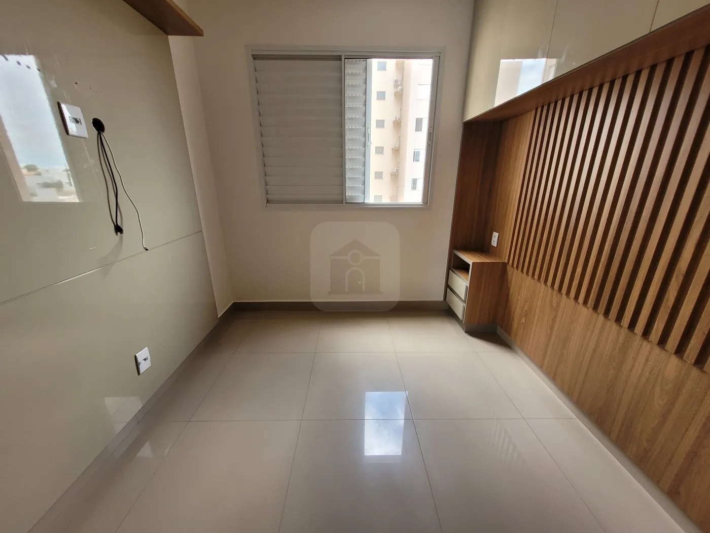 Alugar Apartamento / Padrão em Uberlândia R$ 1.600,00 - Foto 10