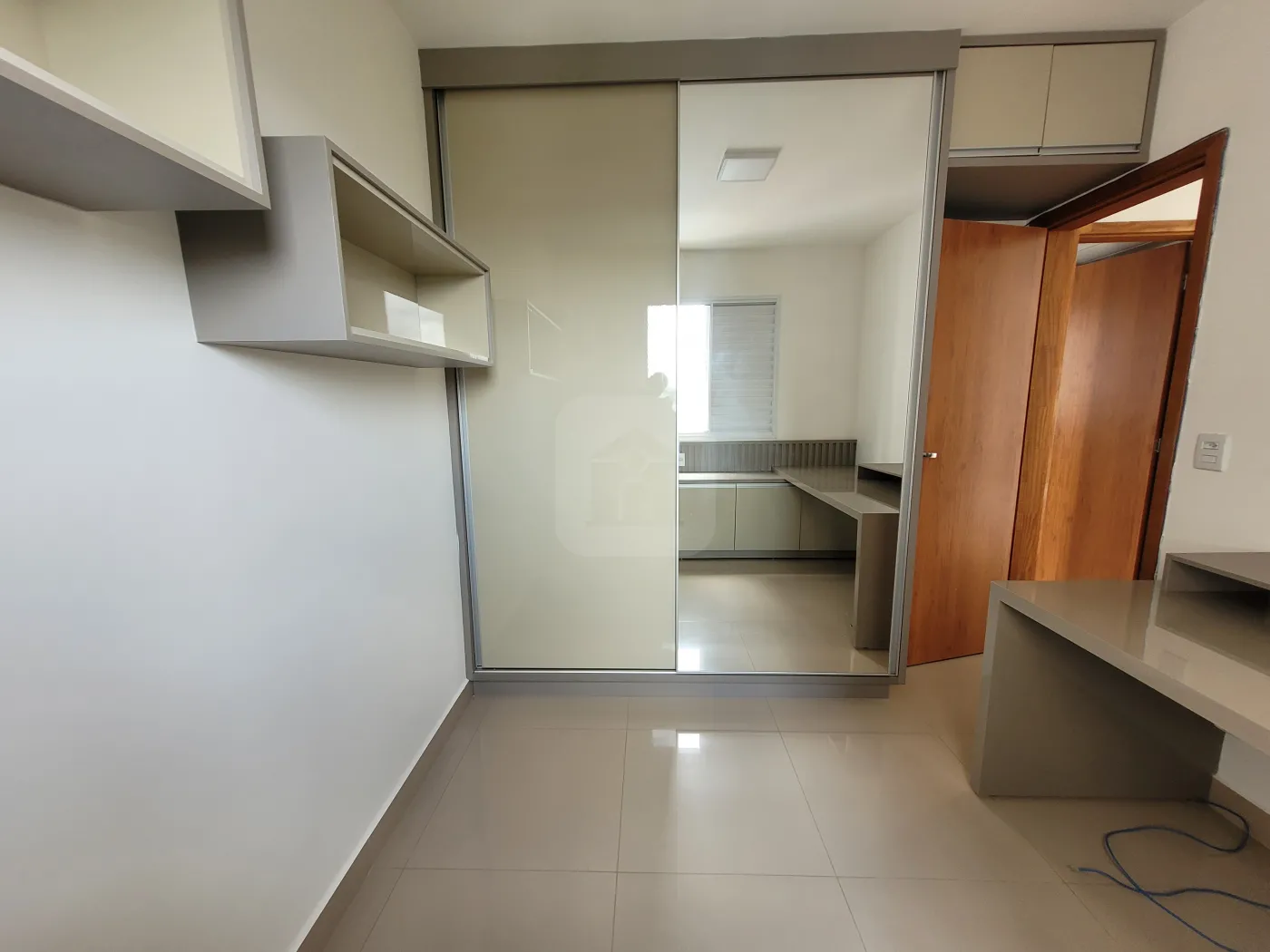 Alugar Apartamento / Padrão em Uberlândia R$ 1.600,00 - Foto 11