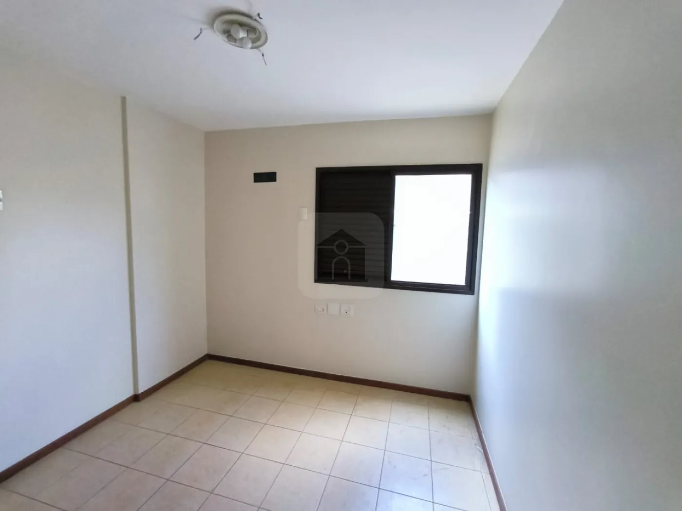 Comprar Apartamento / Quitinete em Uberlândia - Foto 6