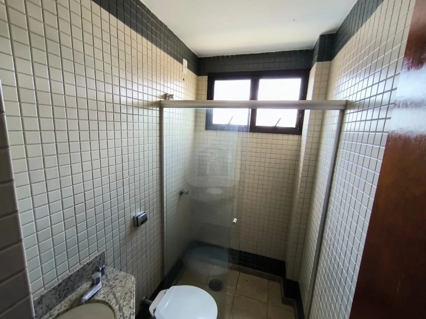Comprar Apartamento / Quitinete em Uberlândia - Foto 4