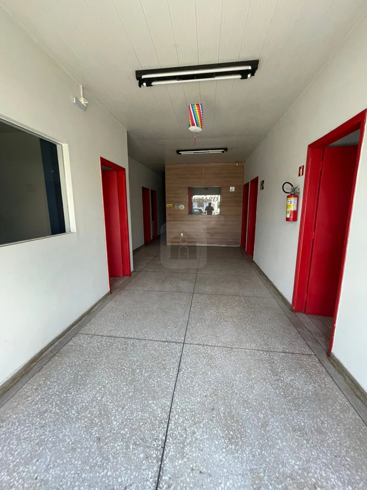 Alugar Comercial / Loja em Araguari R$ 4.000,00 - Foto 2